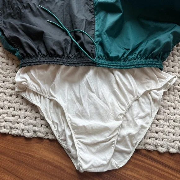 Nike Men's Retro Two-Tone Athletic Shorts in Black and Teal XL - Picture 14 of 15